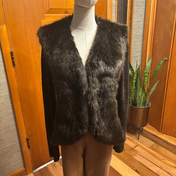 Brown Sweater Trimmed In Fur - Picture 1 of 4